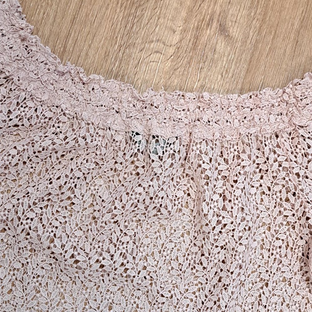Zara Basic Rose Lace Crop Top - Medium - image 7